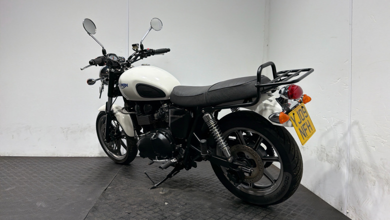 Triumph Bonneville (10MY)